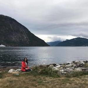 Meet your Posher, Suzanne